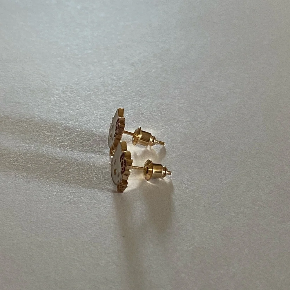 Brand new hello kitty earrings - Picture 3 of 4
